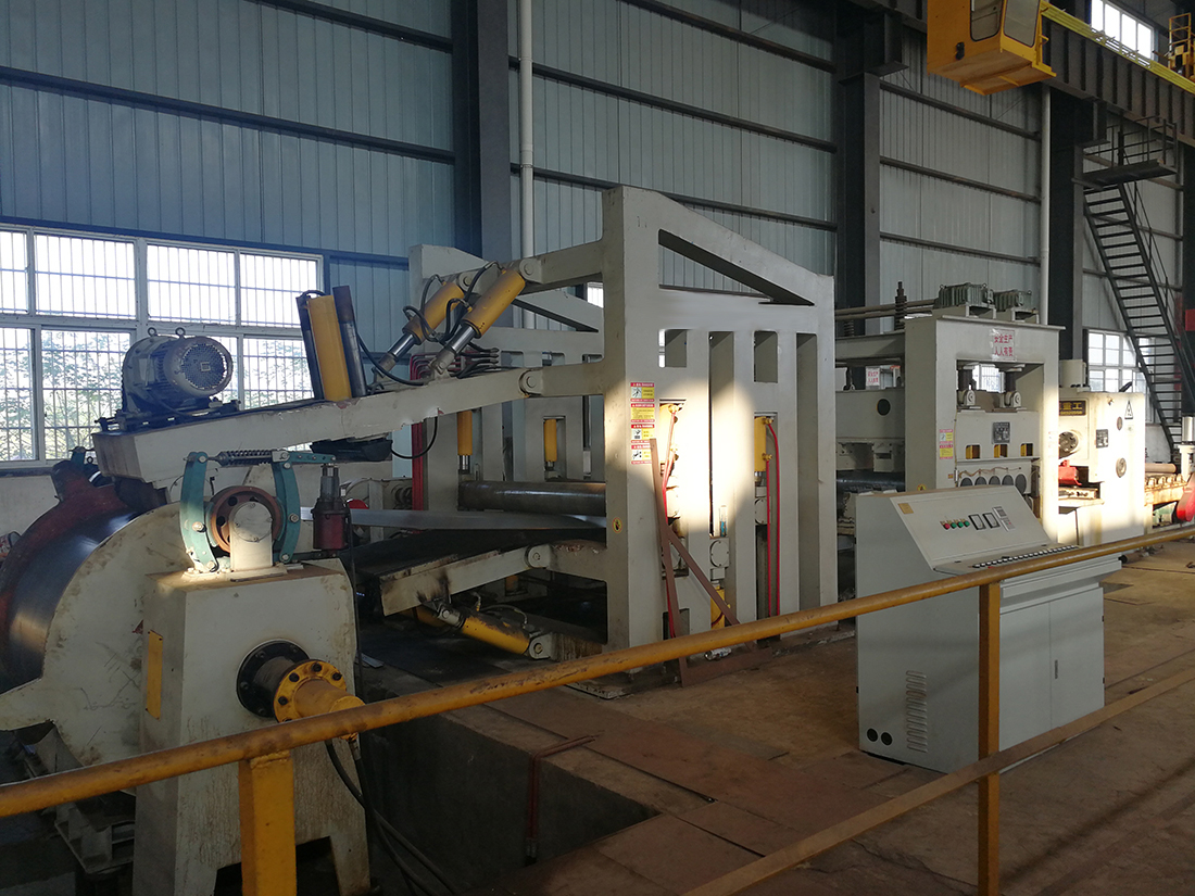 開平機正面 開平機正面